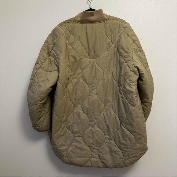 Lululemon Quilted Light Insulation Jacket - Picture 4 of 9